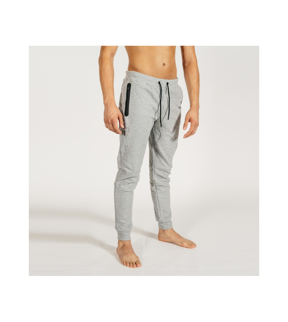Pantalón fleece RLTD en color gris. Bushi Sport
